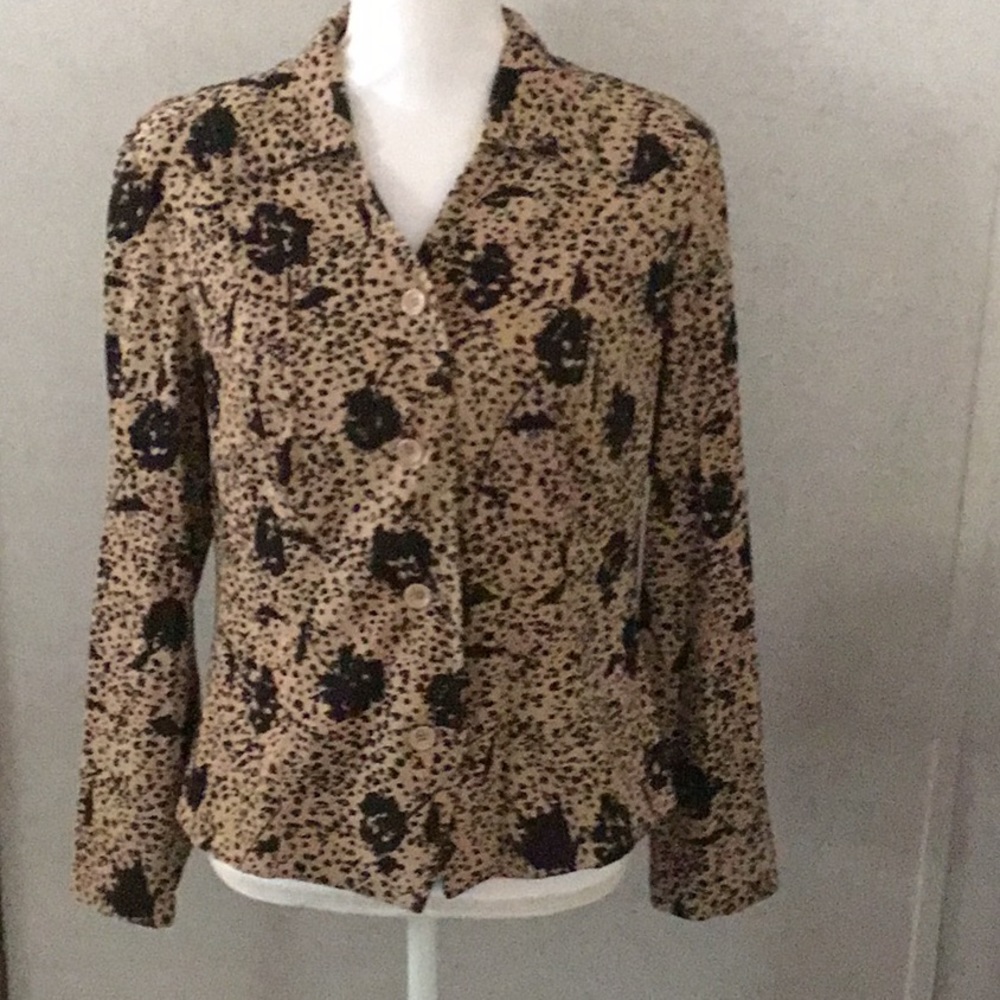 Requirements lightweight tan and black blazer size medium